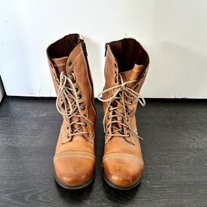 Combat boots
